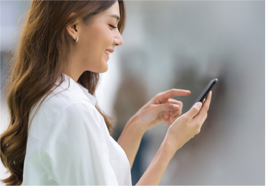 Woman using Crisalix on smartphone
